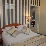 Western Hermitage فندق مورويْ سور مير